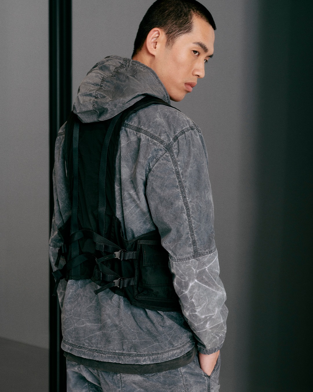 Stone Island Autumn Winter 026 campaign image for the G100016 Monofilament Organza vest and Q100035 Nylon Smerigliato anorak.
