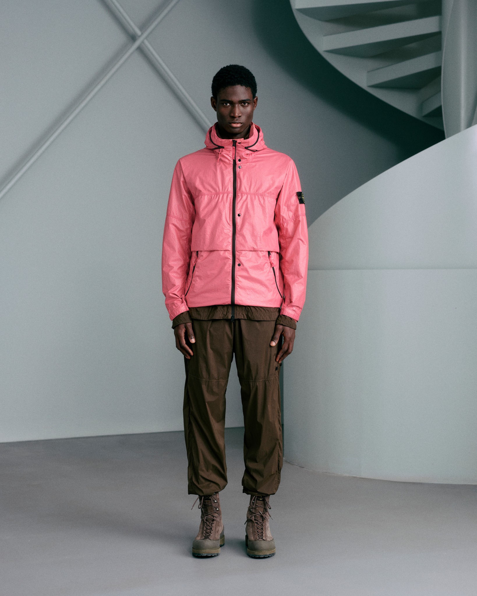 STONE ISLAND'S Q100019 IS THE LIGHTWEIGHT HALF OF AW26 (image 2)