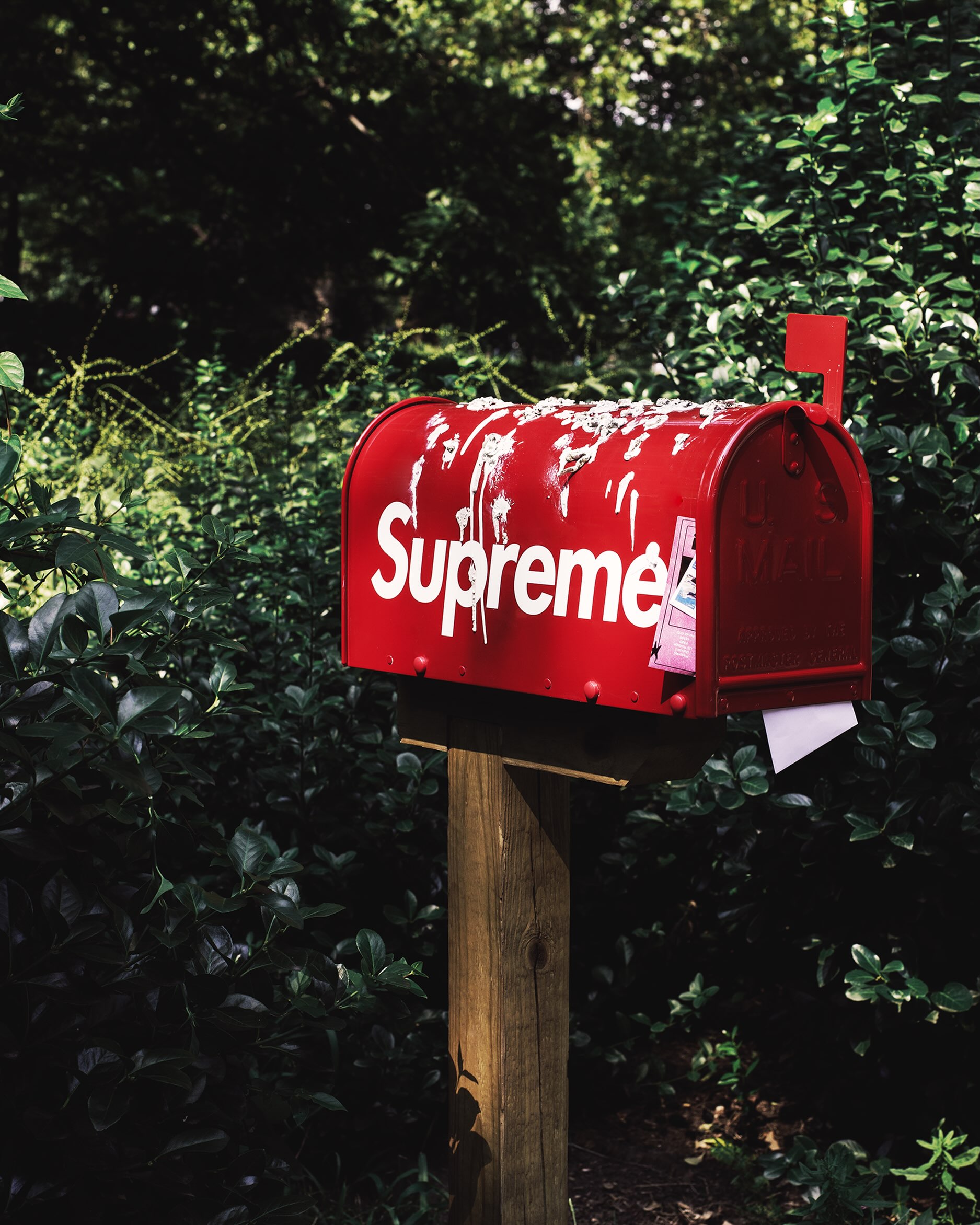 Supreme's red galvanized steel Gaines Manufacturing mailbox from the Fall Winter 2026 accessories collection.