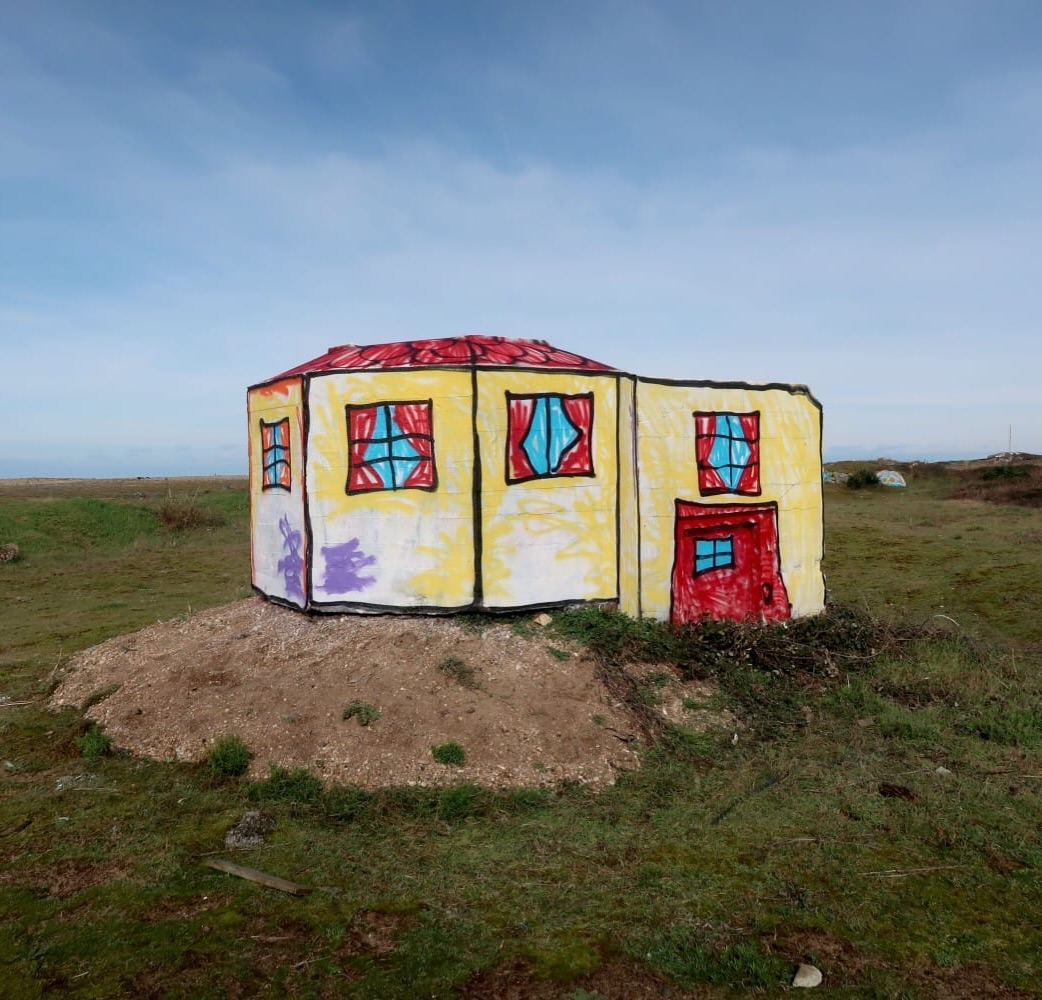 THE WA TURNS A VACANT STUTTGART HOUSE INTO A KID'S DRAWING (image 2)