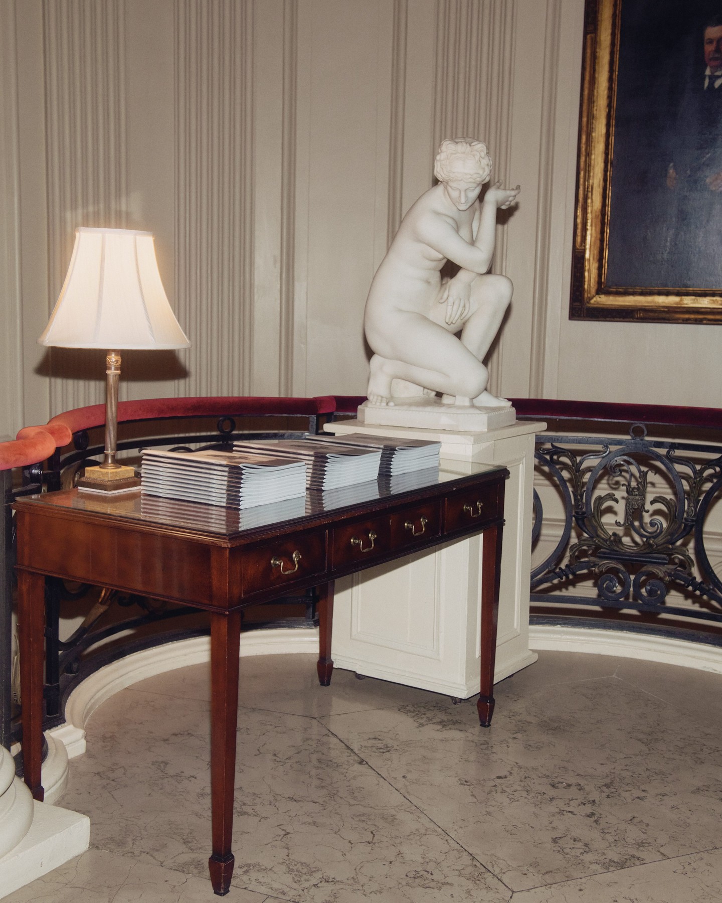 THOM BROWNE PUTS ICEAGE BETWEEN THE BOOKSHELVES (image 2)