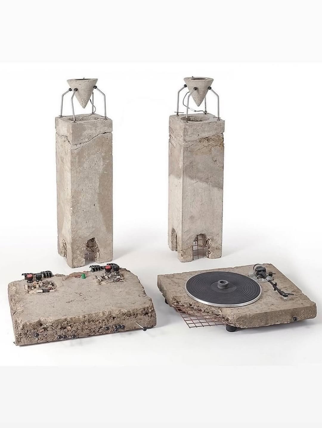 Ron Arad's 1983 Concrete Stereo Is the Most Serious Audio Object Anyone Built (image 3)