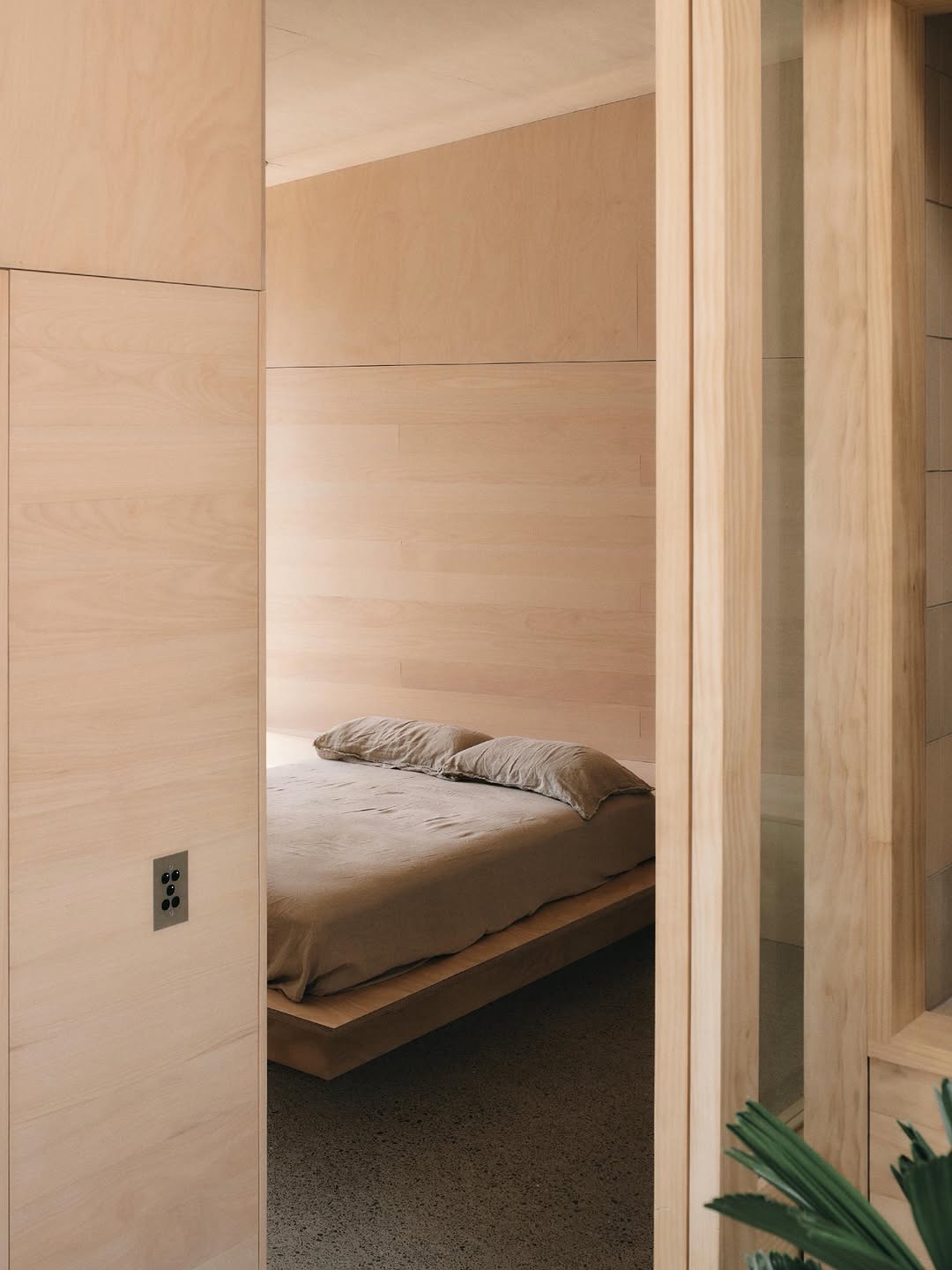 Type7's Mapleton House Uses Zinc, Silver Ash, and a Reason to Stay (image 8)