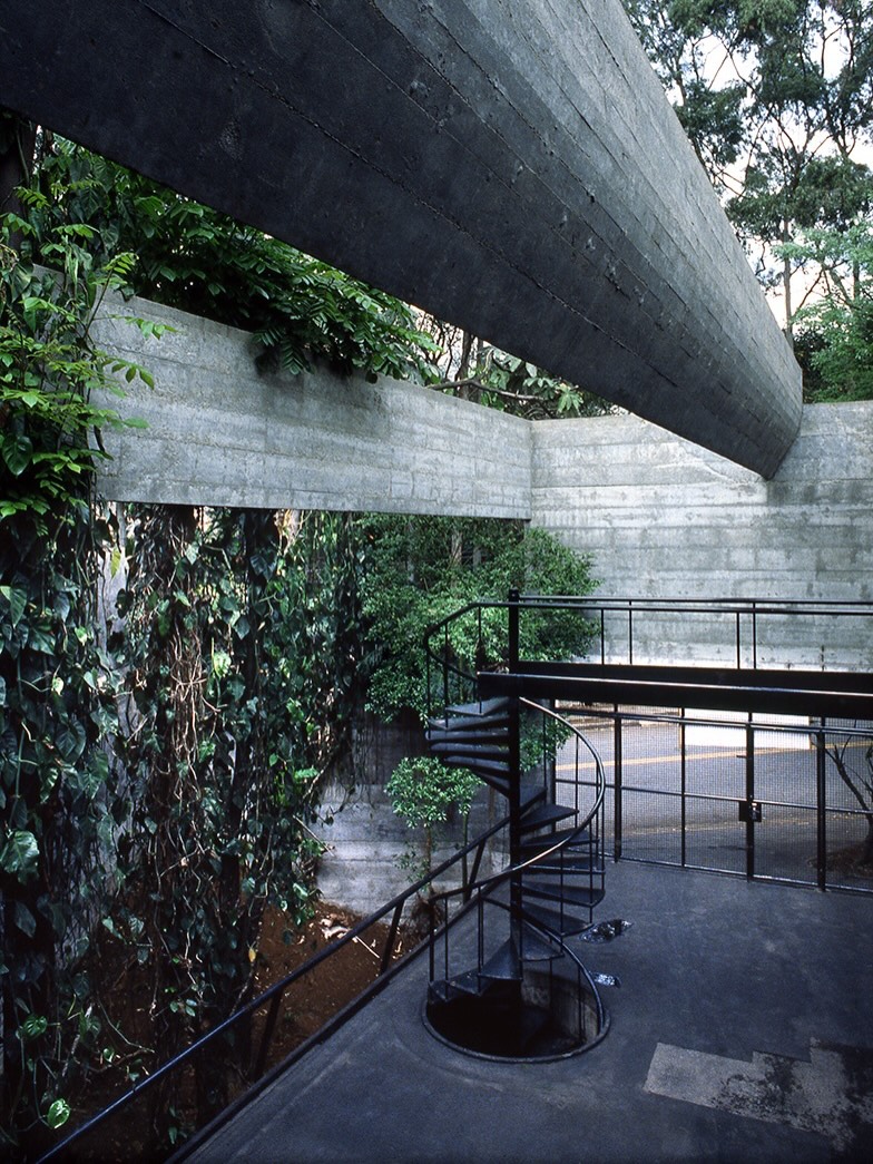 Casa Millán Is a 1974 Concrete House That Still Knows How to Argue (image 2)