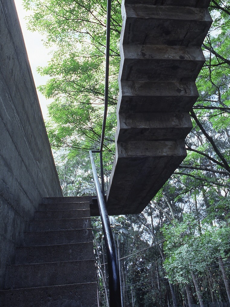 Casa Millán Is a 1974 Concrete House That Still Knows How to Argue (image 3)