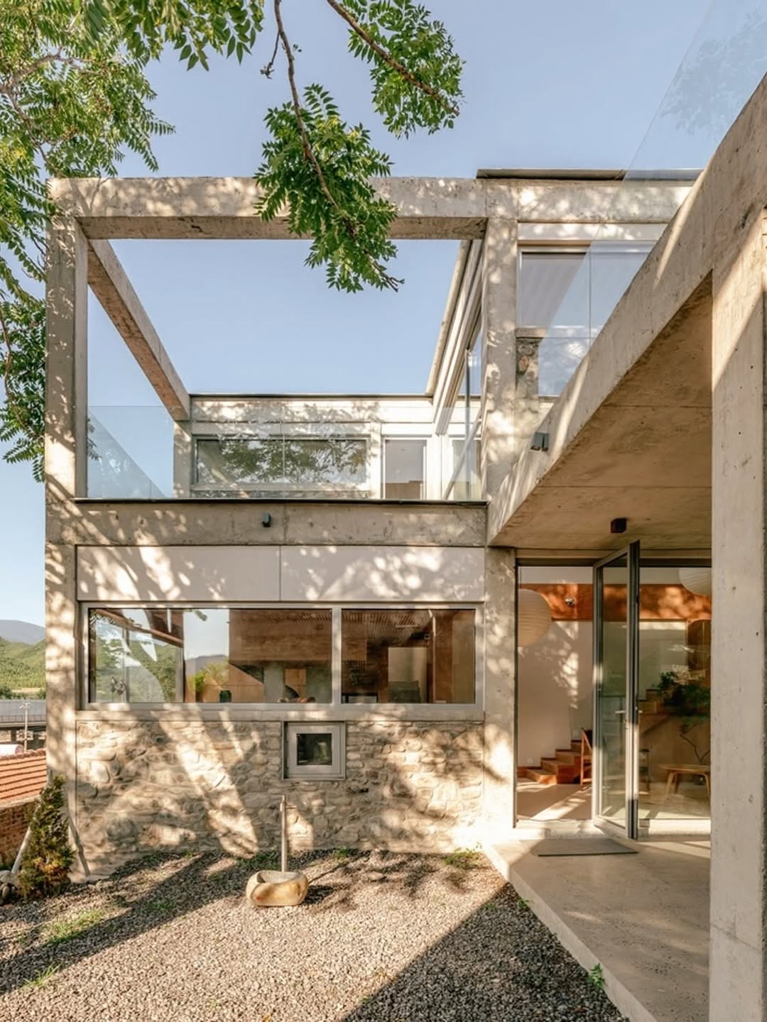 CHAOFFICE TURNED A BEIJING WASTELAND INTO A HOUSE WITH A SLIDE (image 5)