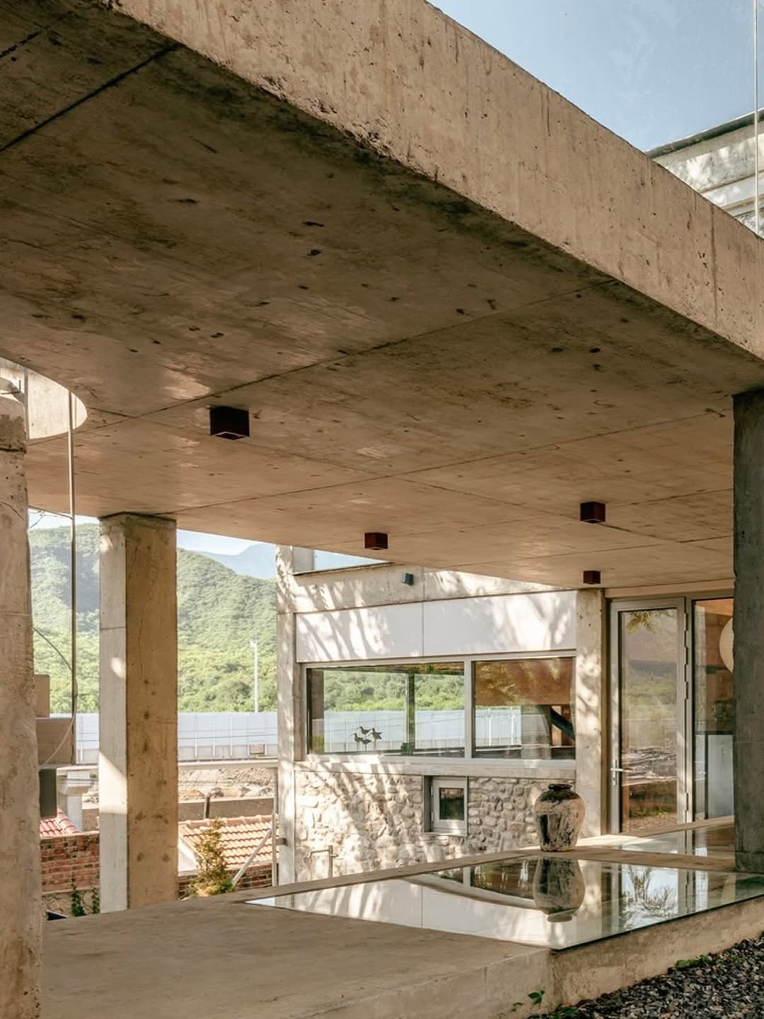 CHAOFFICE TURNED A BEIJING WASTELAND INTO A HOUSE WITH A SLIDE (image 8)