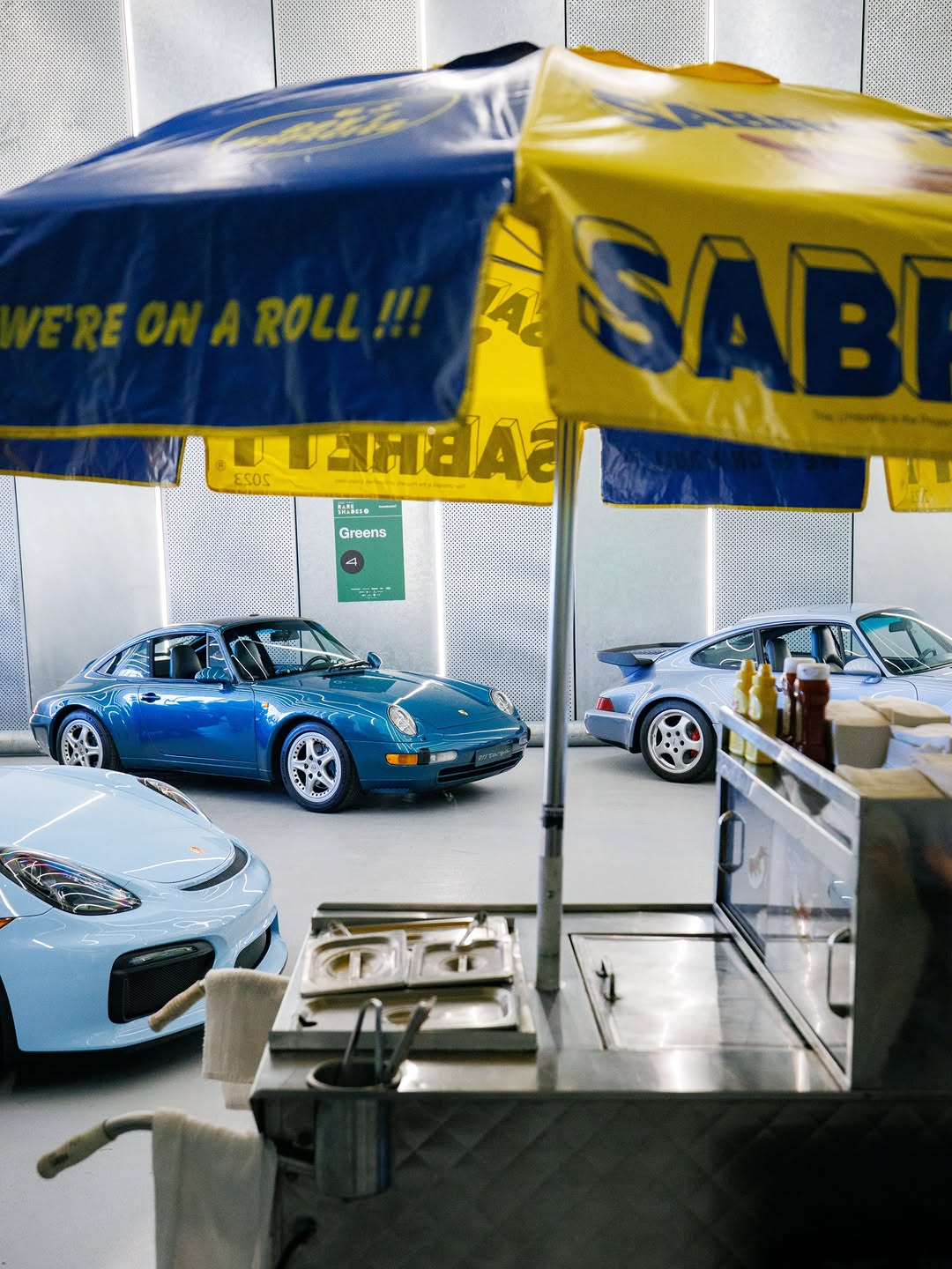RARE SHADES 7 PUT 100 PORSCHES IN ROBERT DE NIRO'S STUDIO (image 4)