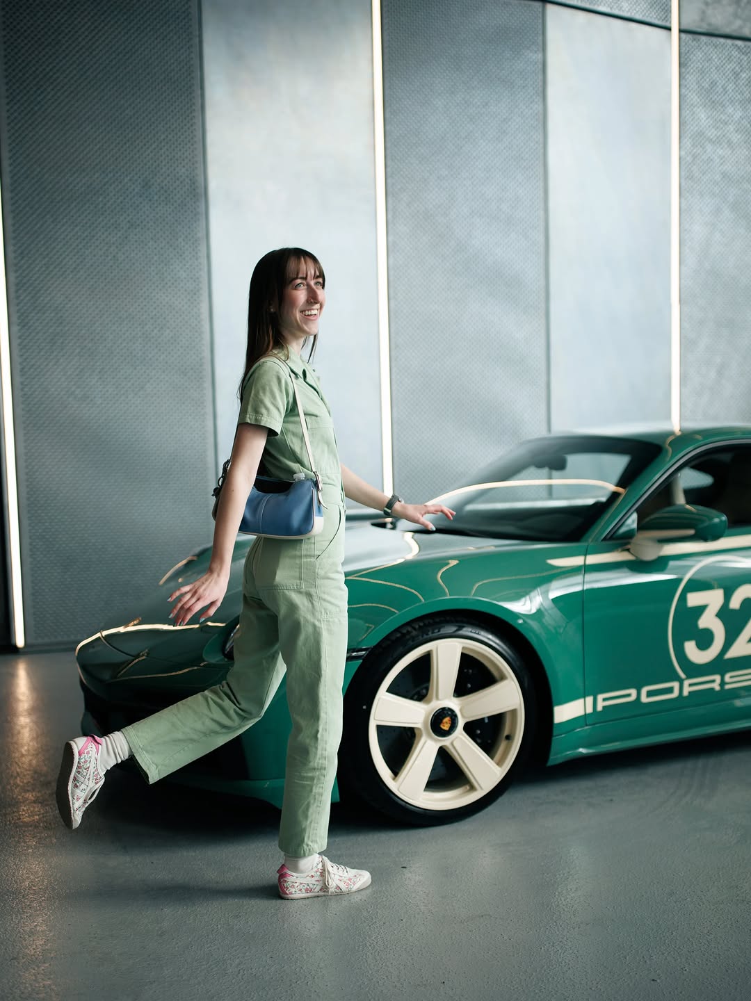 RARE SHADES 7 PUT 100 PORSCHES IN ROBERT DE NIRO'S STUDIO (image 6)