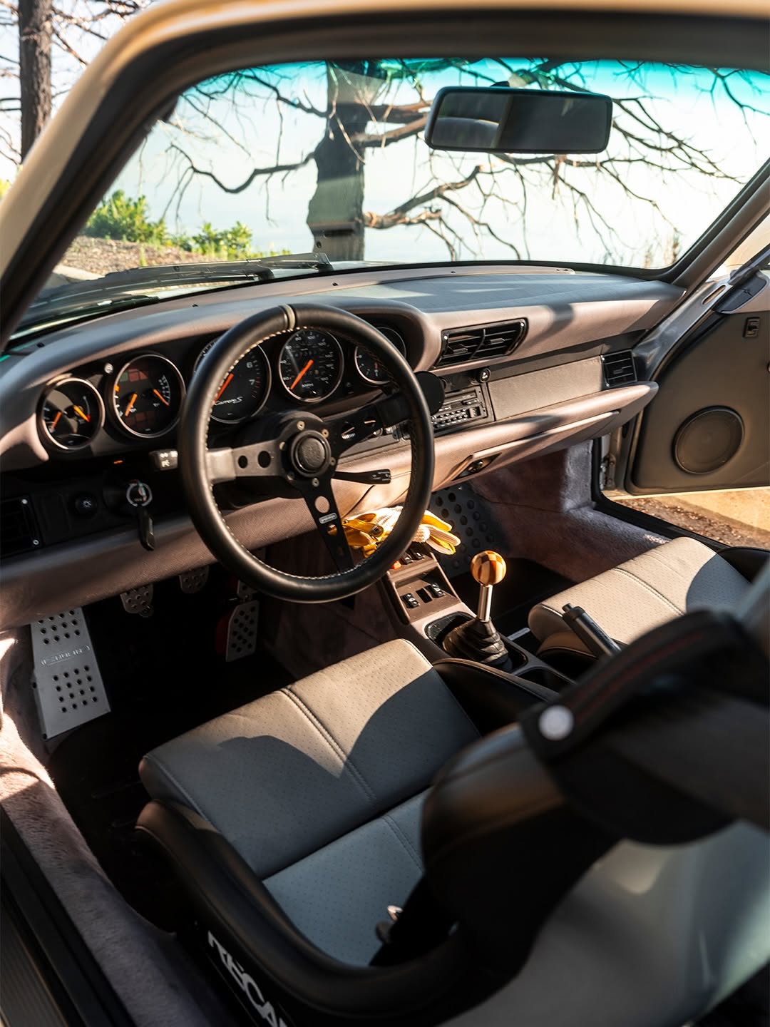 EDDIE CHAN BUILT A PORSCHE 993 IN FOUR MONTHS AND SHOWED IT AT AIR WATER THE NEXT DAY (image 8)