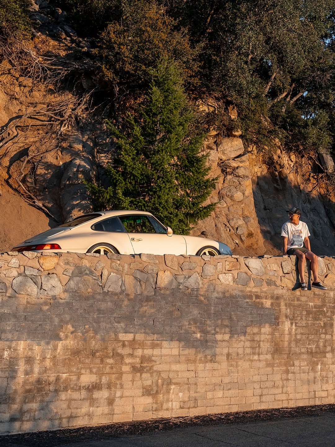 EDDIE CHAN BUILT A PORSCHE 993 IN FOUR MONTHS AND SHOWED IT AT AIR WATER THE NEXT DAY (image 9)