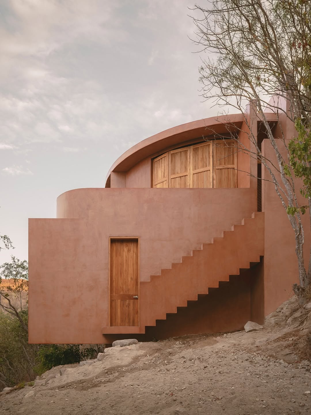CASA TOBI SITS ON OAXACAN CLIFF FOR ONE SPECIFIC PURPOSE (image 4)