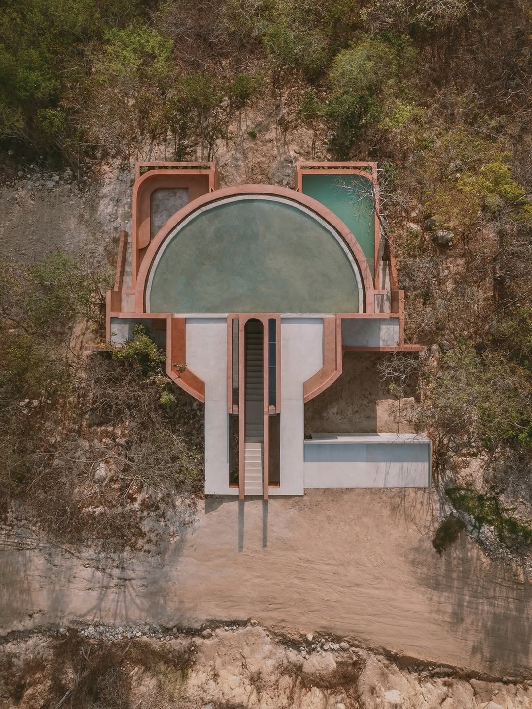 CASA TOBI SITS ON OAXACAN CLIFF FOR ONE SPECIFIC PURPOSE (image 5)