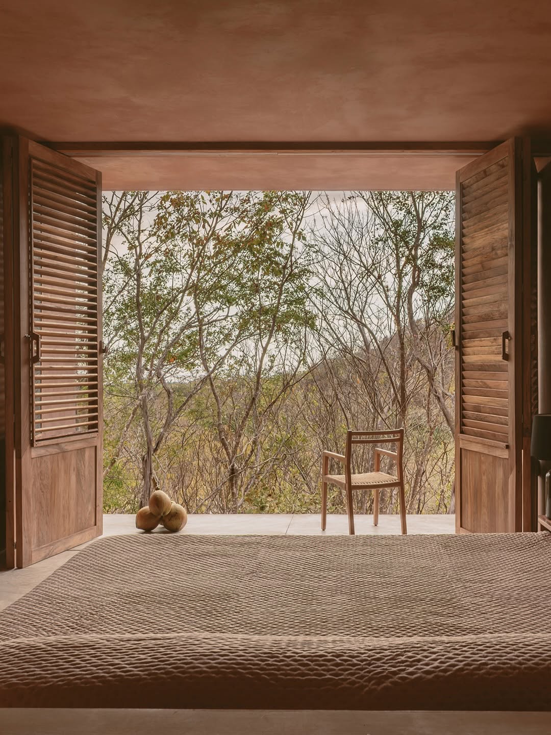 CASA TOBI SITS ON OAXACAN CLIFF FOR ONE SPECIFIC PURPOSE (image 9)
