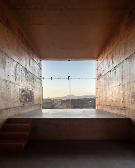 CASA AV ROTATES 9 DEGREES TO CATCH PICO DE ORIZABA (image 5)
