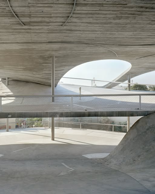 CHRISTIAN KEREZ'S BAHRAIN CAR PARKS ARE COMING DOWN (image 5)