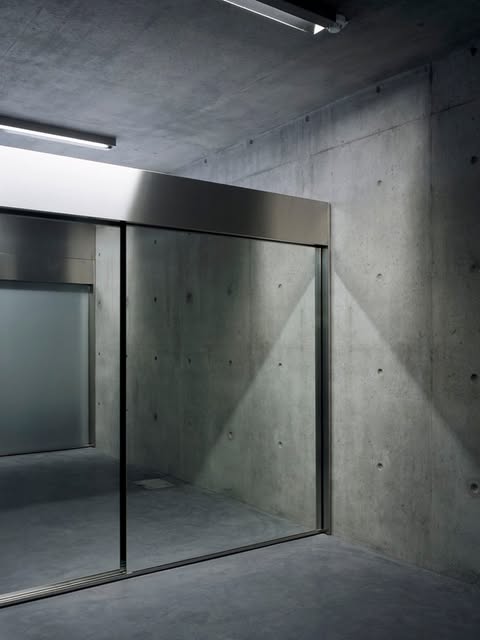 LIGHT HOUSE HID 800 SQUARE METERS BEHIND NOTTING HILL (image 8)