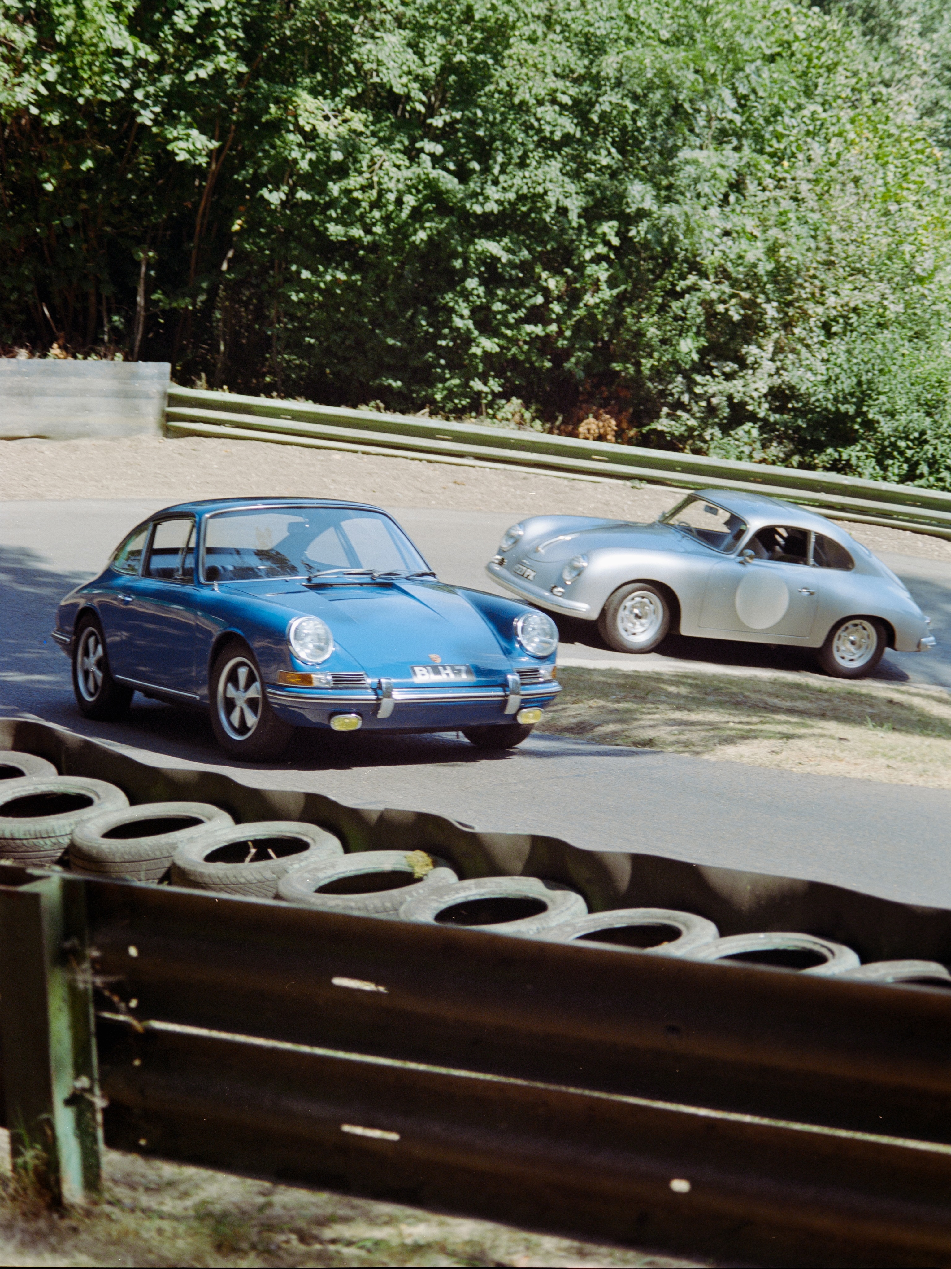 Betty Haig’s Gulf Blue Porsche 911 on the Prescott route in Type7’s feature.