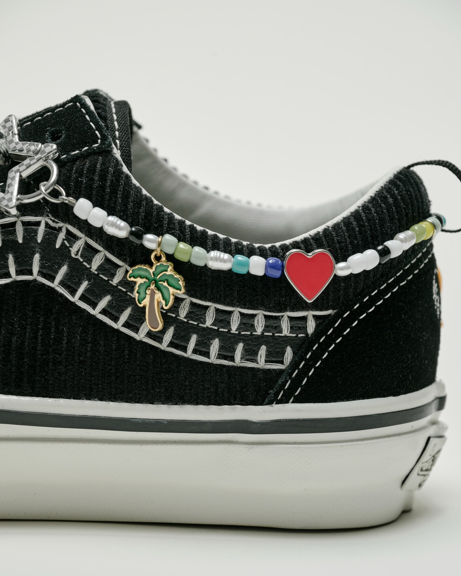 Vans Old Skool Wears Cocona Hiraki's Friendship Bracelets (image 3)