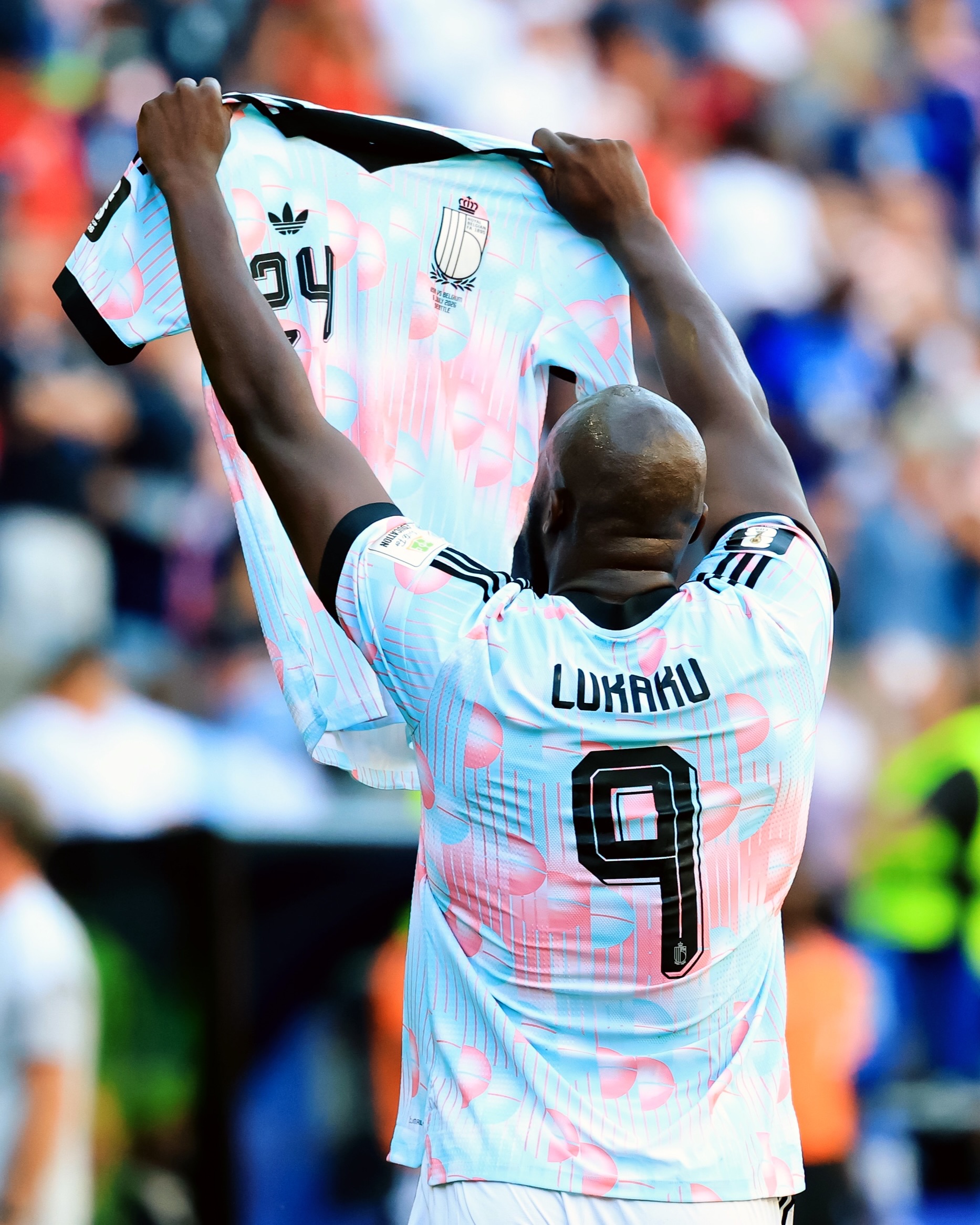 AMADOU ONANA TEARS ACL VS USA, OUT UP TO 8 MONTHS (image 3)