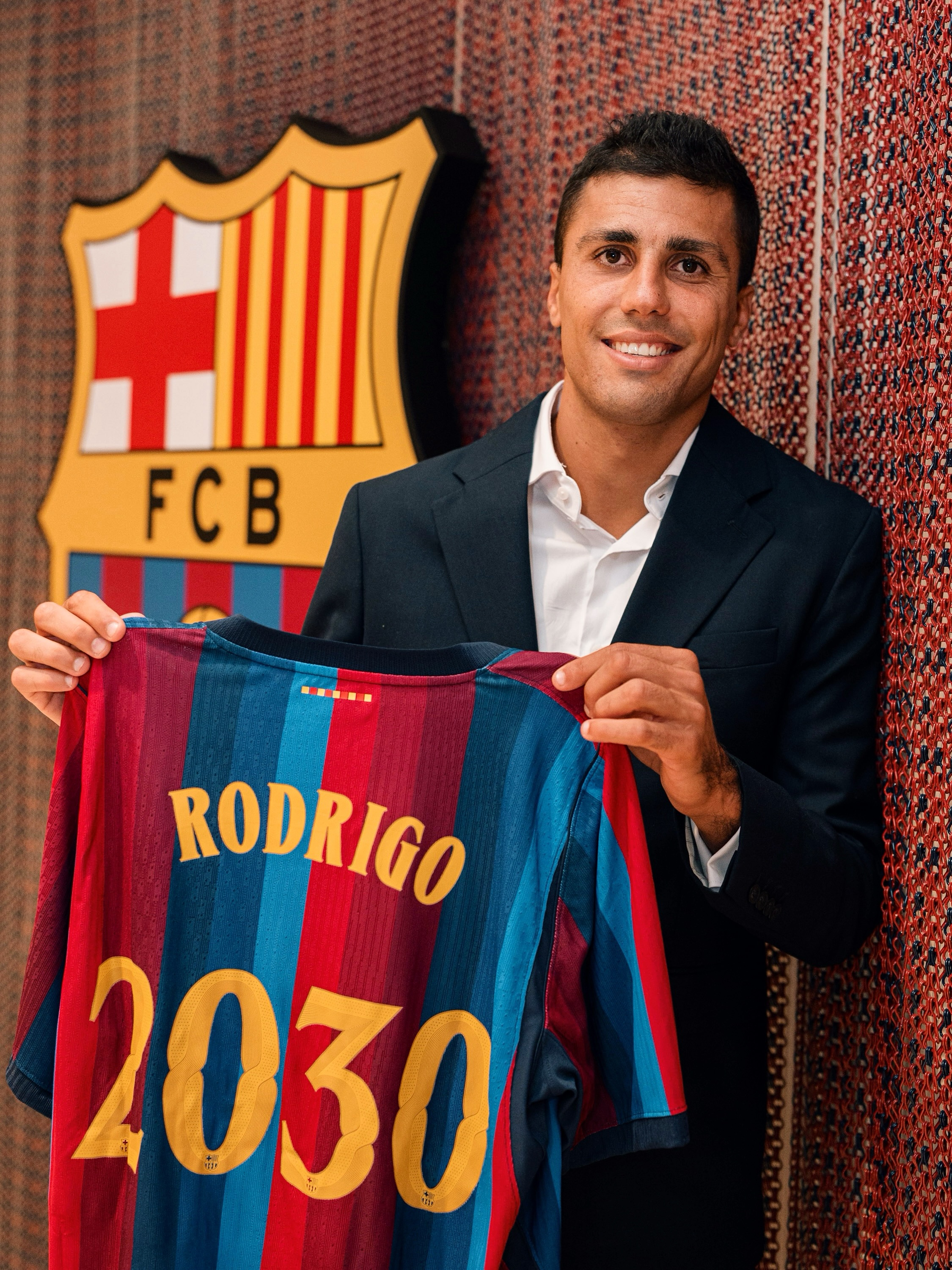 Instagram graphic from VERSUS announcing Rodri's transfer from Manchester City to Barcelona.