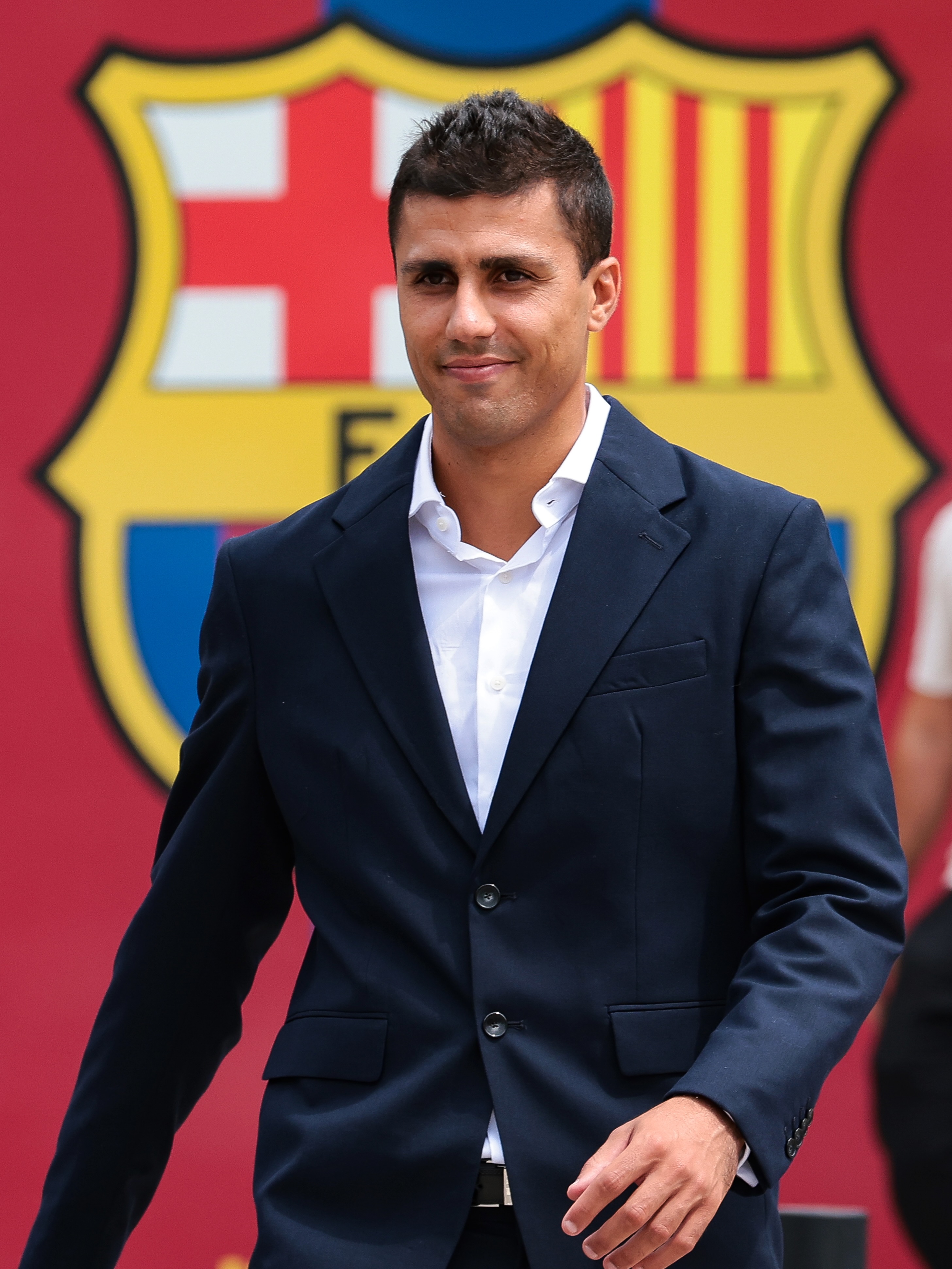 REAL MADRID HESITATED ON RODRI. BARCELONA DID NOT. (image 2)
