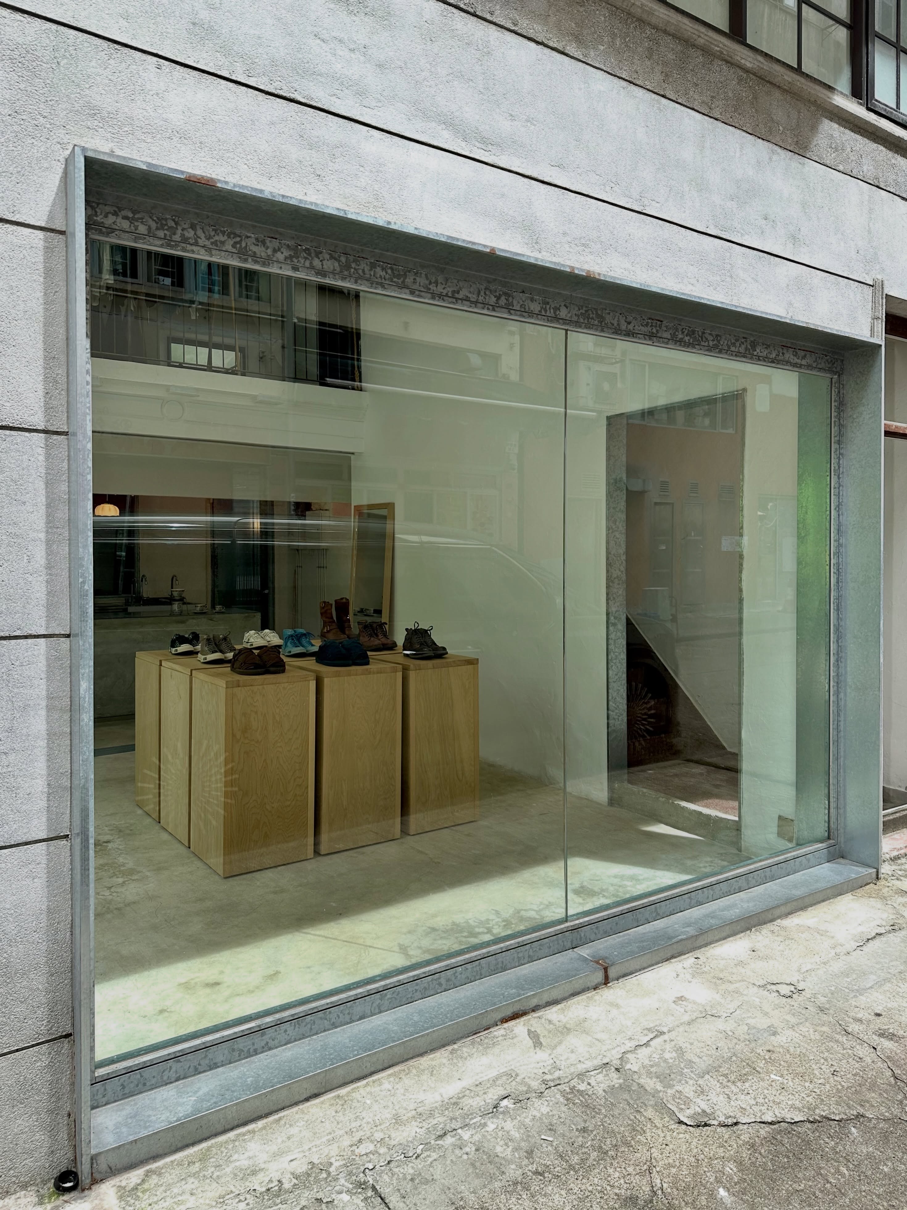 VISVIM'S INDIGO CAMPING TRAILER LANDS IN HONG KONG (image 2)