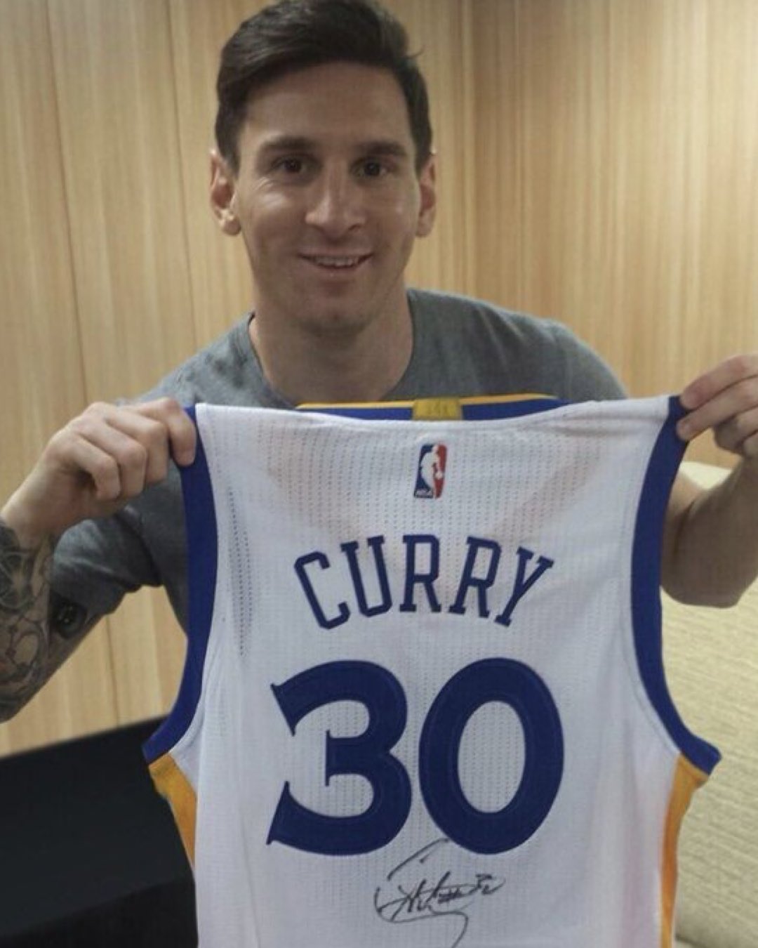 MESSI RETIRES FROM ARGENTINA AFTER 20 YEARS AND 207 CAPS (image 2)
