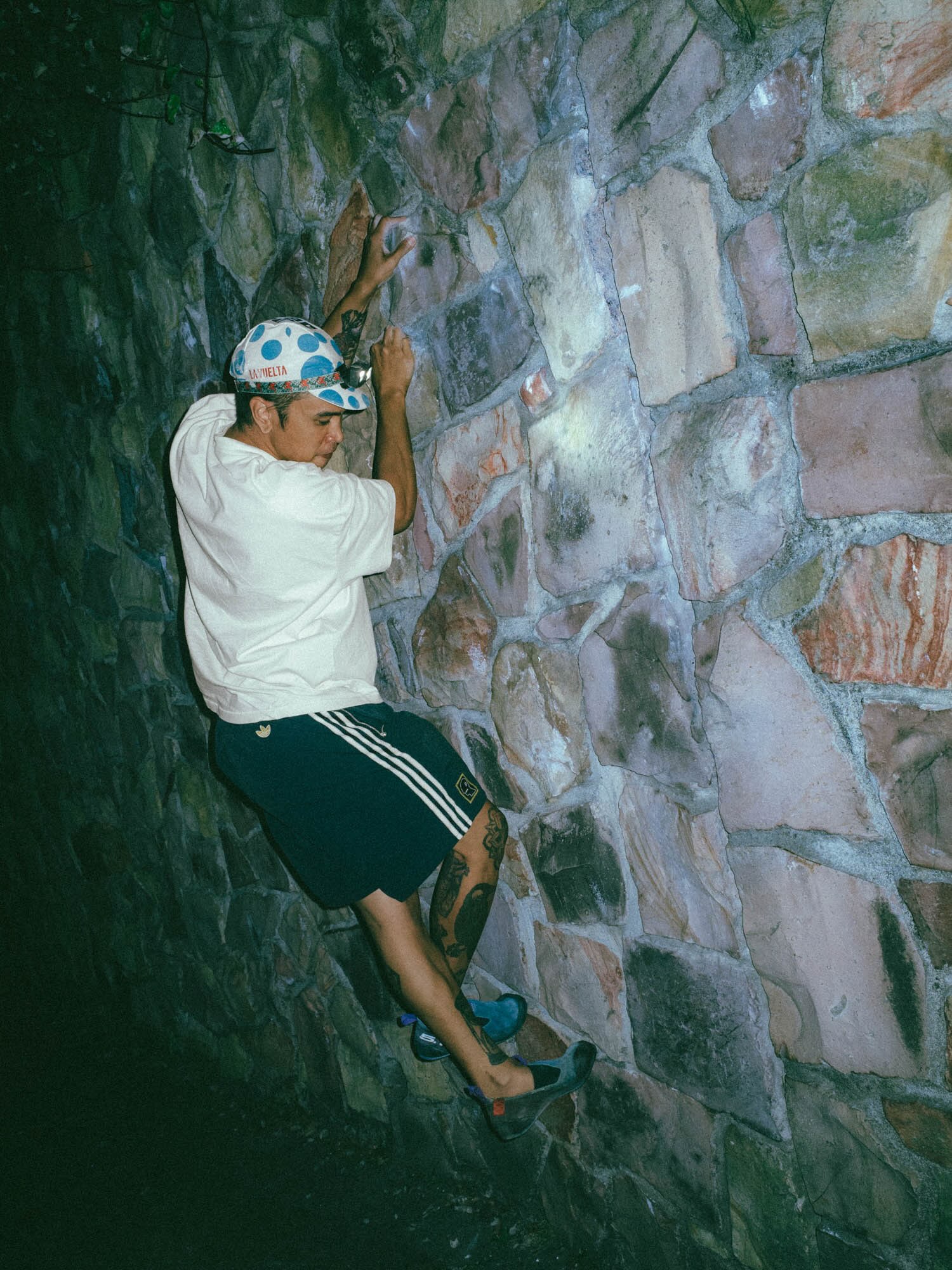 BRAIN DEAD RAN FIVE CLIMBS TO LAUNCH ONE NIAD SHOE (image 2)