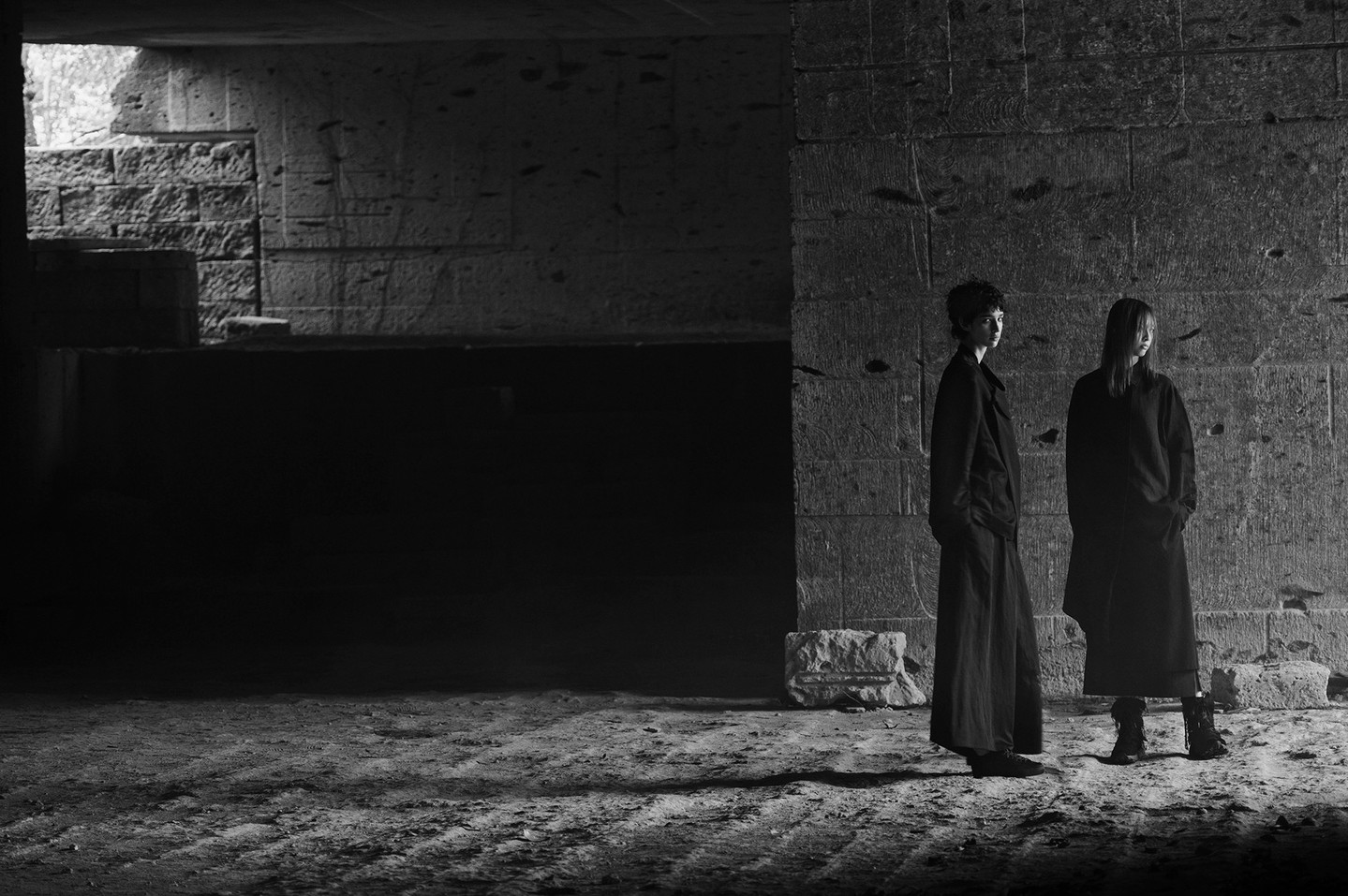 A look from Yohji Yamamoto's Fall Winter 2026 27 menswear collection