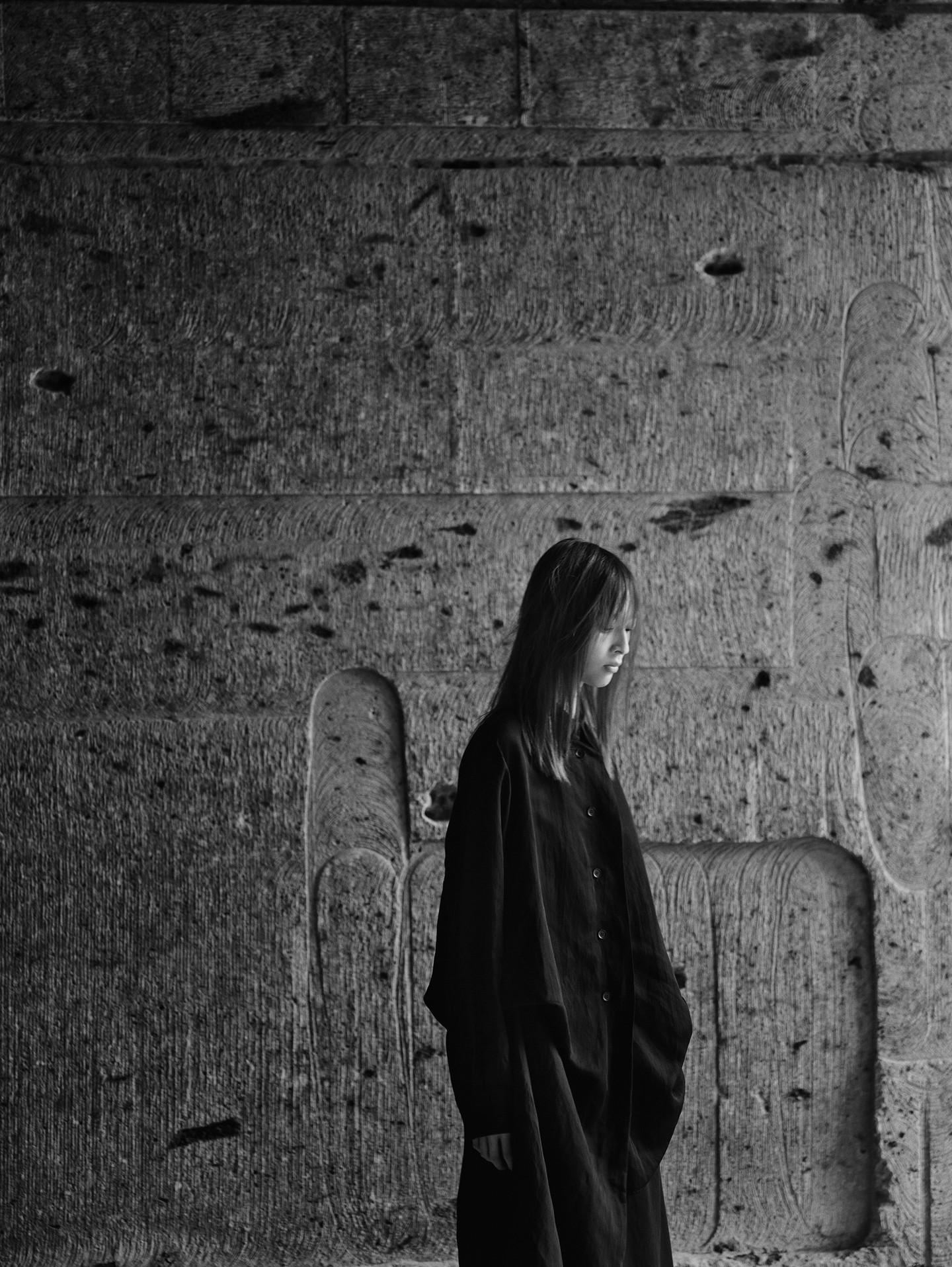 A look from Yohji Yamamoto's Autumn Winter 2026-27 womenswear collection, shown in Paris.