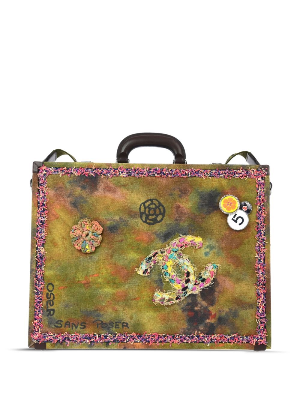 Patina-worn luxury handbags are experiencing unprecedented demand (image 3)